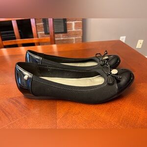 Anne Klein Sport women’s size 8 ballet flats, black, faux patent, bow
